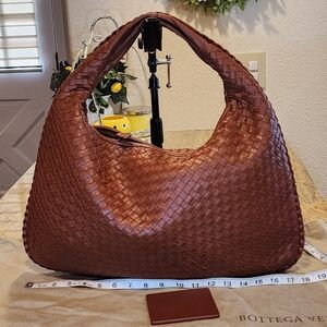 Bottega Veneta Intrecciato Hobo Brown Leather Shoulder bag  Mirror Included